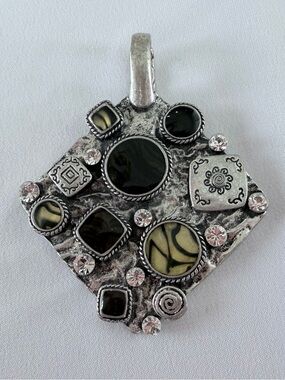 Vintage-Inspired Silver Pendant with Black and Cream Accents - Premier Design